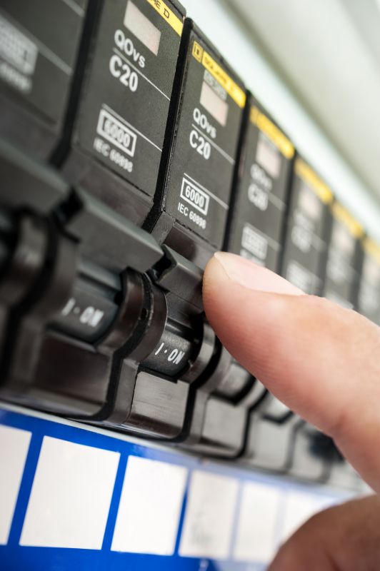 Circuit Breaker Wiring in Pasadena, CA